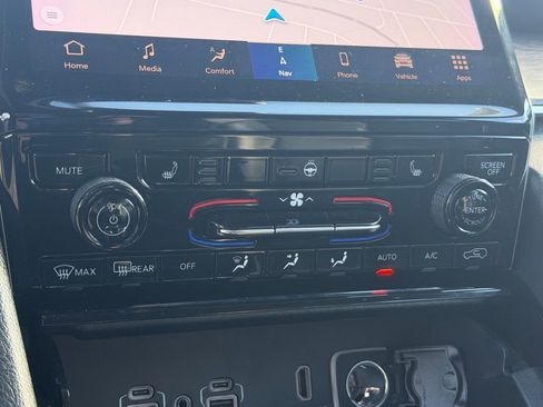 Used 2023 Jeep Grand Cherokee 4WD 4xe image 27