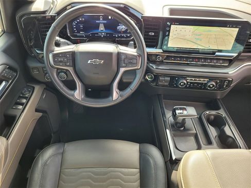 Used 2023 Chevrolet Silverado 1500 ZR2 w/ Technology Package image 17