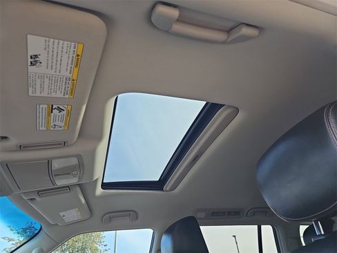 Used 2017 Nissan Armada Platinum image 30