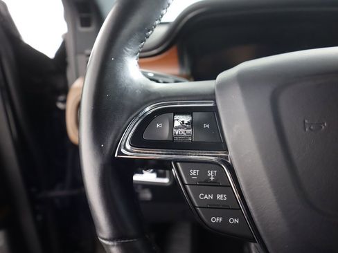 Used 2022 Lincoln Nautilus Reserve w/ Monochromatic Package image 46