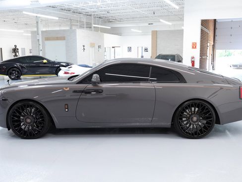 Used 2018 Rolls-Royce Wraith RWD image 3