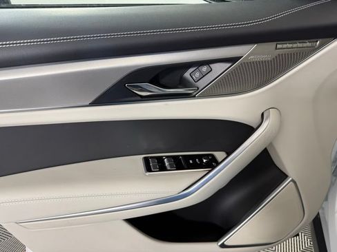 Certified 2026 Jaguar F-PACE R-Dynamic S AWD/4WD image 10