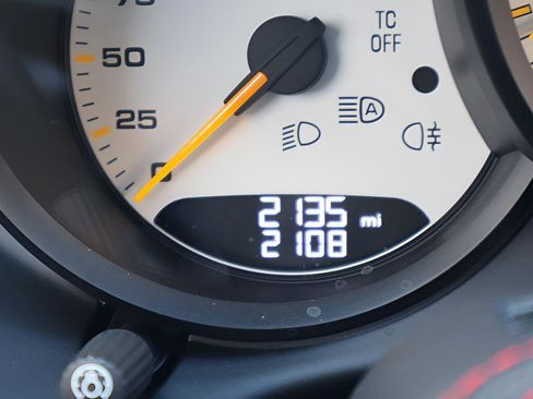Used 2024 Porsche 718 Boxster Spyder RS RWD image 23
