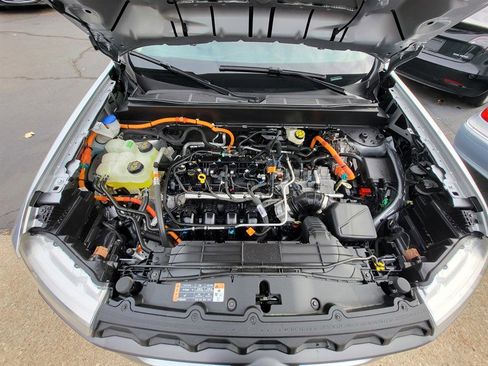 Used 2023 Ford Maverick XLT image 15