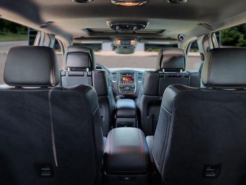 Used 2018 Dodge Durango R/T w/ Technology Group AWD/4WD image 37