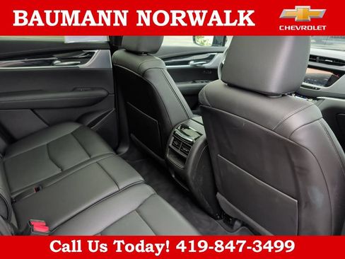 Used 2025 Cadillac XT5 Premium Luxury AWD/4WD image 16