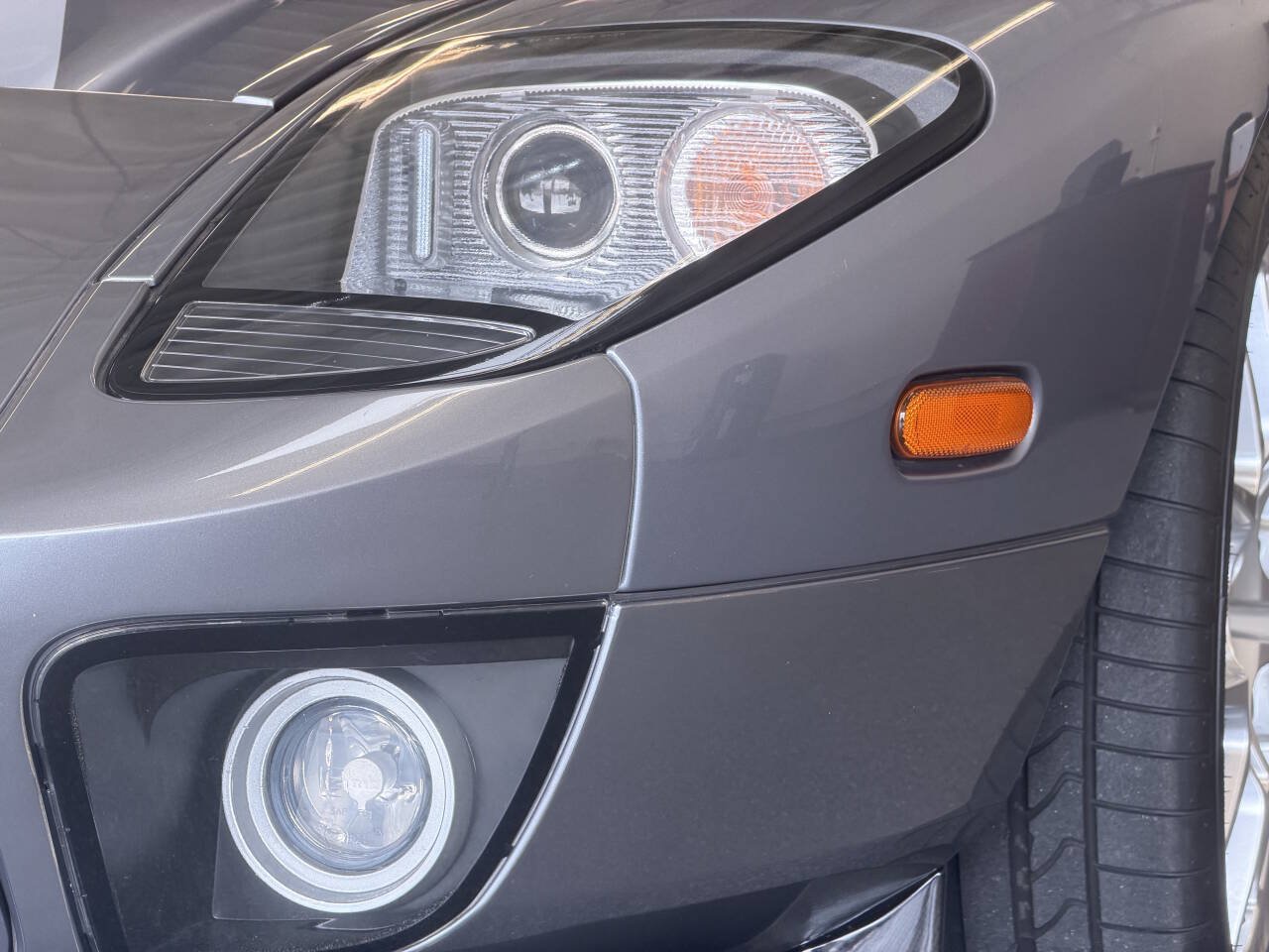 Used 2006 Ford GT RWD image 12