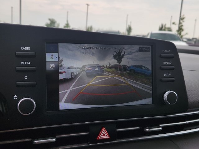 Certified 2025 Hyundai Elantra SE FWD image 26