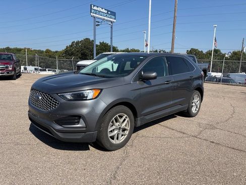 Used 2023 Ford Edge SEL AWD/4WD image 3