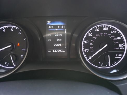 Used 2021 Toyota Camry SE image 28