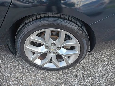 Used 2019 Chevrolet Impala Premier FWD image 23
