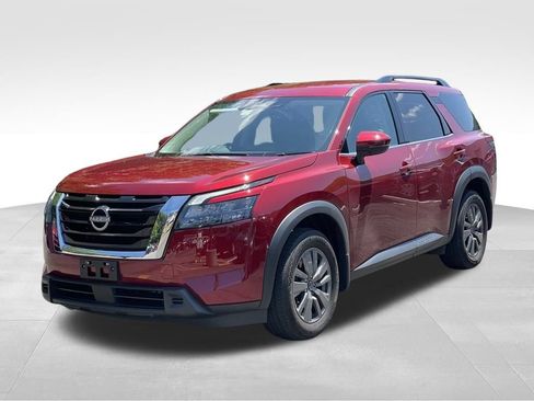 Certified 2024 Nissan Pathfinder SV w/ Black Appearance Package AWD/4WD image 2