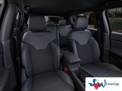 New 2026 Jeep Compass Latitude image 19