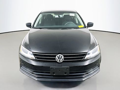 Used 2016 Volkswagen Jetta S image 2