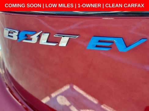 Used 2023 Chevrolet Bolt LT w/ Infotainment Package FWD image 9