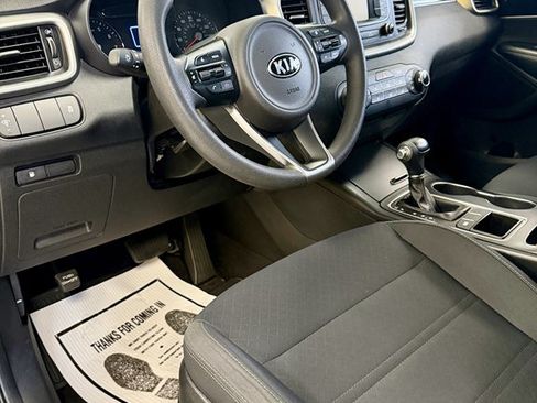 Used 2018 Kia Sorento L FWD image 13