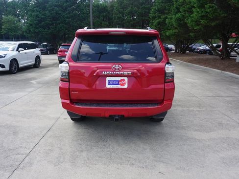 Used 2022 Toyota 4Runner SR5 RWD image 21