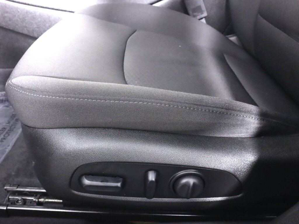 Used 2019 Chevrolet Malibu LT FWD image 28