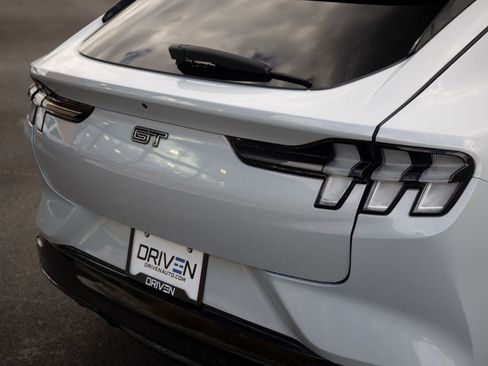 Used 2022 Ford Mustang Mach-E GT image 9