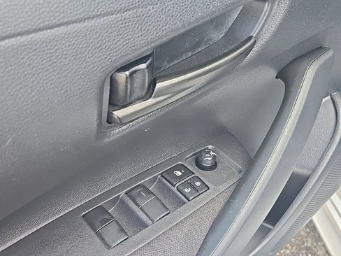 Used 2024 Toyota Corolla LE FWD image 12