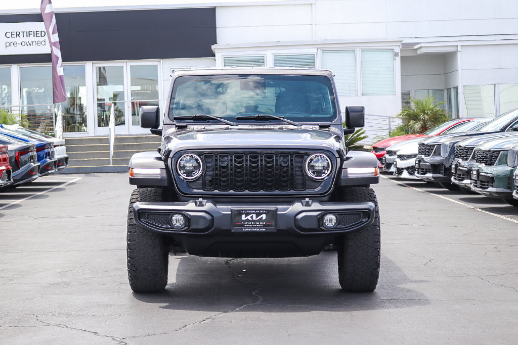 Used 2024 Jeep Wrangler Unlimited Sport AWD/4WD image 2
