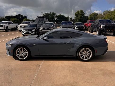 Used 2025 Ford Mustang GT Premium RWD image 4