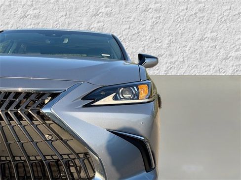 New 2025 Lexus ES 350 w/ Premium Package image 9
