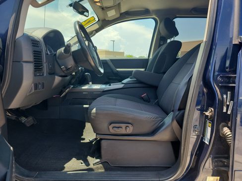 Used 2012 Nissan Titan SV w/ SV Value Truck Pkg AWD/4WD image 12