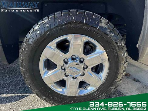 Used 2020 Chevrolet Silverado 2500 LTZ w/ LTZ Premium Package image 33