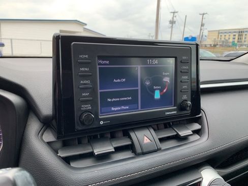 Used 2022 Toyota RAV4 XLE image 20