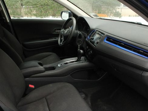 Used 2018 Honda HR-V LX image 24