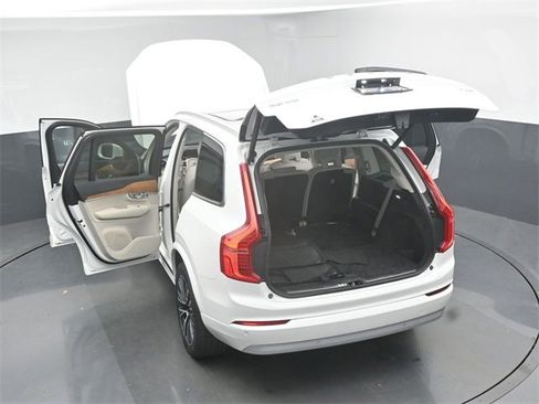 Used 2022 Volvo XC90 T6 Momentum w/ Climate Package image 51