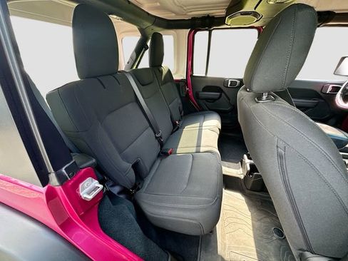 Used 2022 Jeep Wrangler Unlimited Sport AWD/4WD image 28