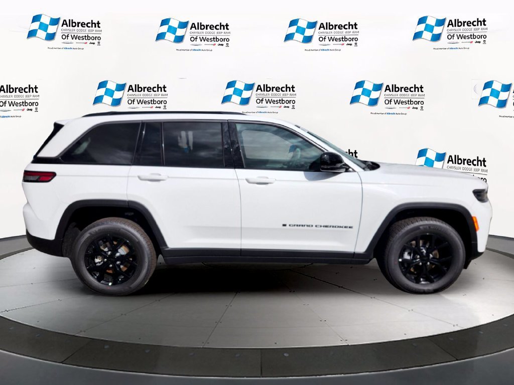 New 2026 Jeep Grand Cherokee Altitude AWD/4WD image 6