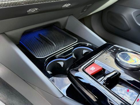 Used 2025 BMW M5 w/ Carbon Package image 55