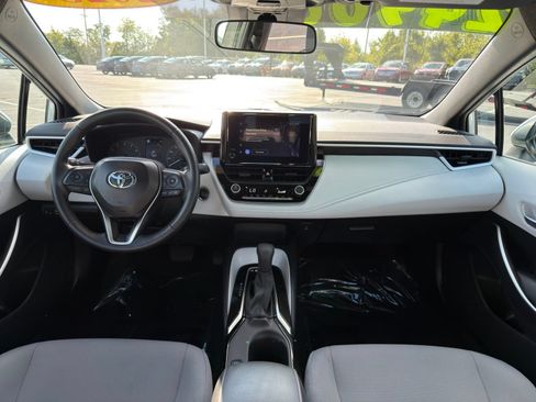 Used 2025 Toyota Corolla SE FWD image 25