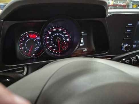 Used 2023 Hyundai Elantra SEL w/ Cargo Package image 20