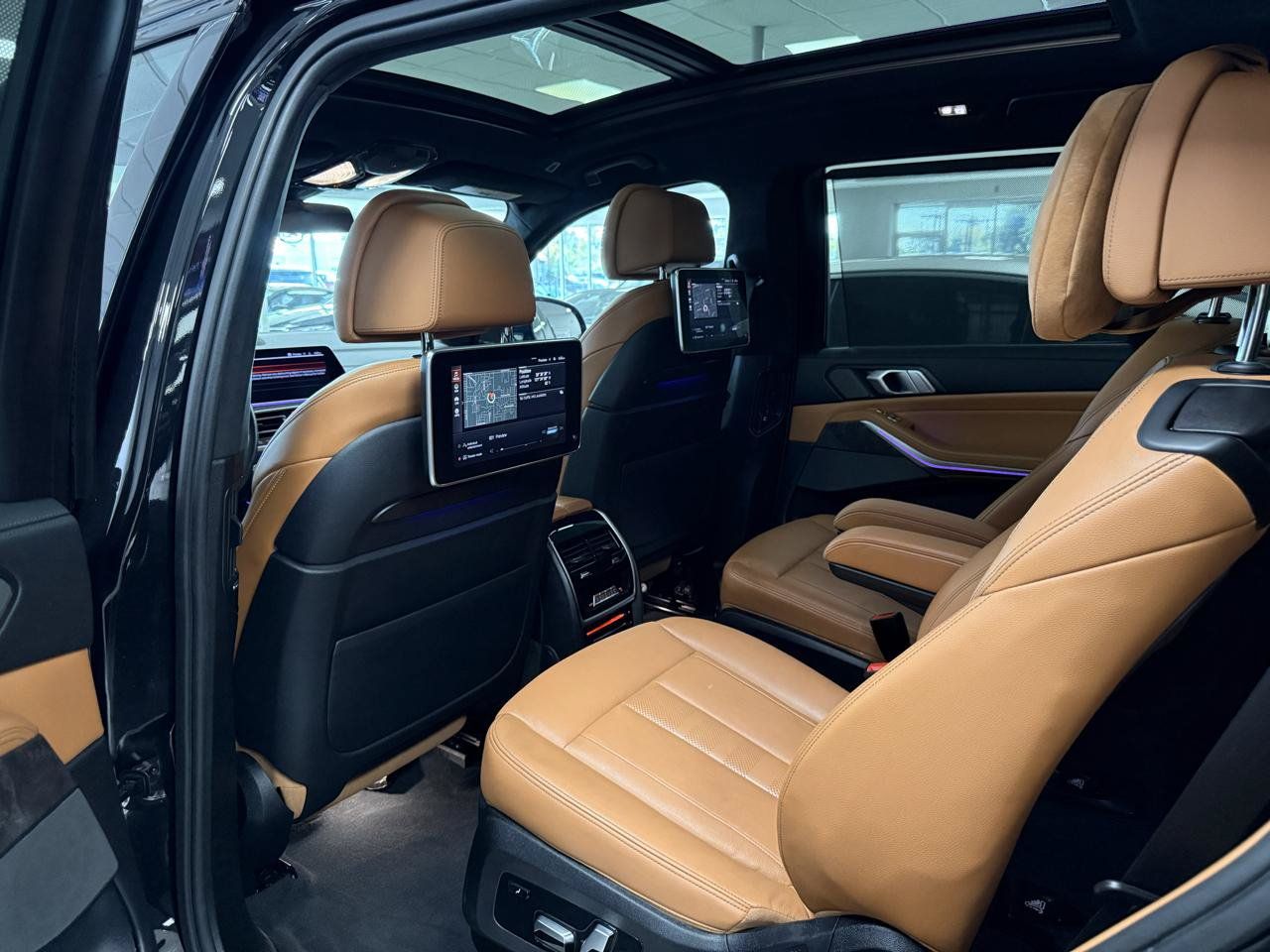 Used 2019 BMW X7 xDrive40i w/ Premium Package AWD/4WD image 12