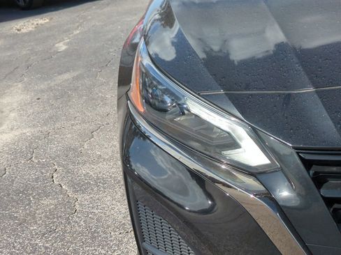 Used 2023 Nissan Altima 2.0 SR image 9