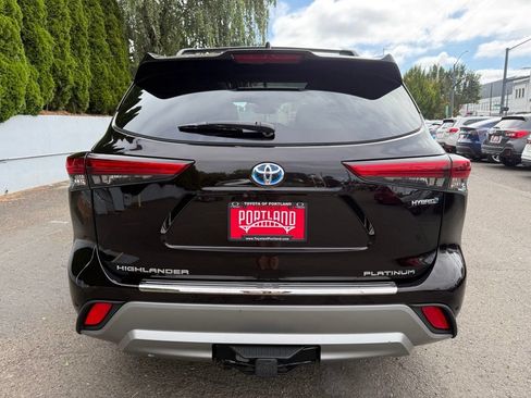 Used 2021 Toyota Highlander Platinum AWD/4WD image 7