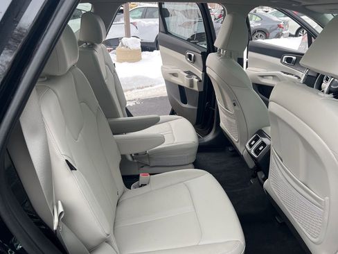 Certified 2025 Kia Sorento X-Line EX image 15