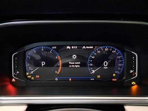 New 2025 Volkswagen Taos SEL image 20