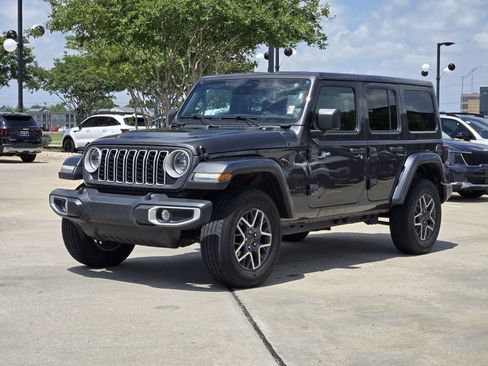 Used 2025 Jeep Wrangler Sahara AWD/4WD image 2