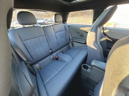 Used 2025 MINI Cooper 2-Door Hardtop image 32