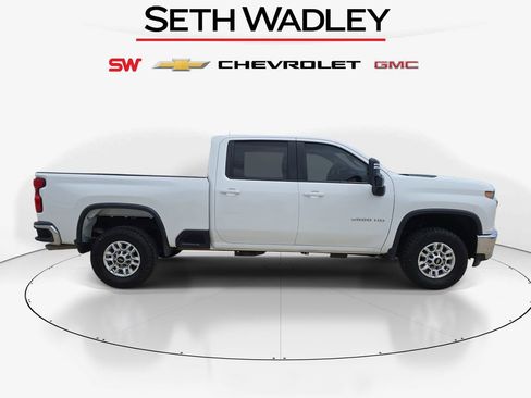 Used 2023 Chevrolet Silverado 2500 LT AWD/4WD image 8