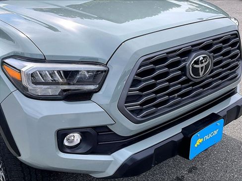 Used 2023 Toyota Tacoma TRD Off-Road AWD/4WD image 32