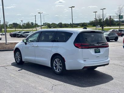 Used 2026 Chrysler Pacifica Limited