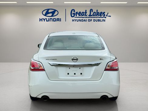 Used 2015 Nissan Altima 2.5 SL w/ Moonroof Package FWD image 4