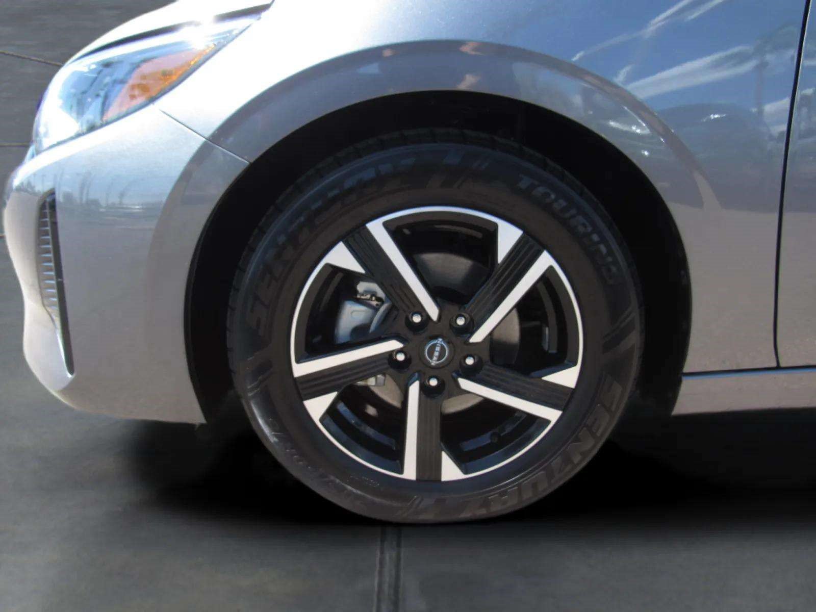 Used 2024 Nissan Sentra SV FWD image 4