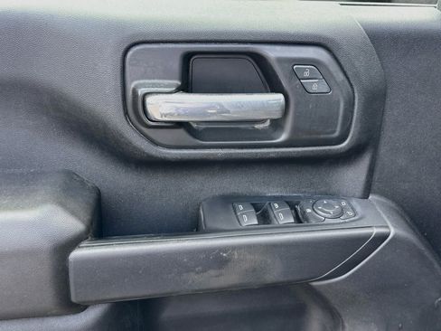 Used 2022 Chevrolet Silverado 2500 Custom AWD/4WD image 18